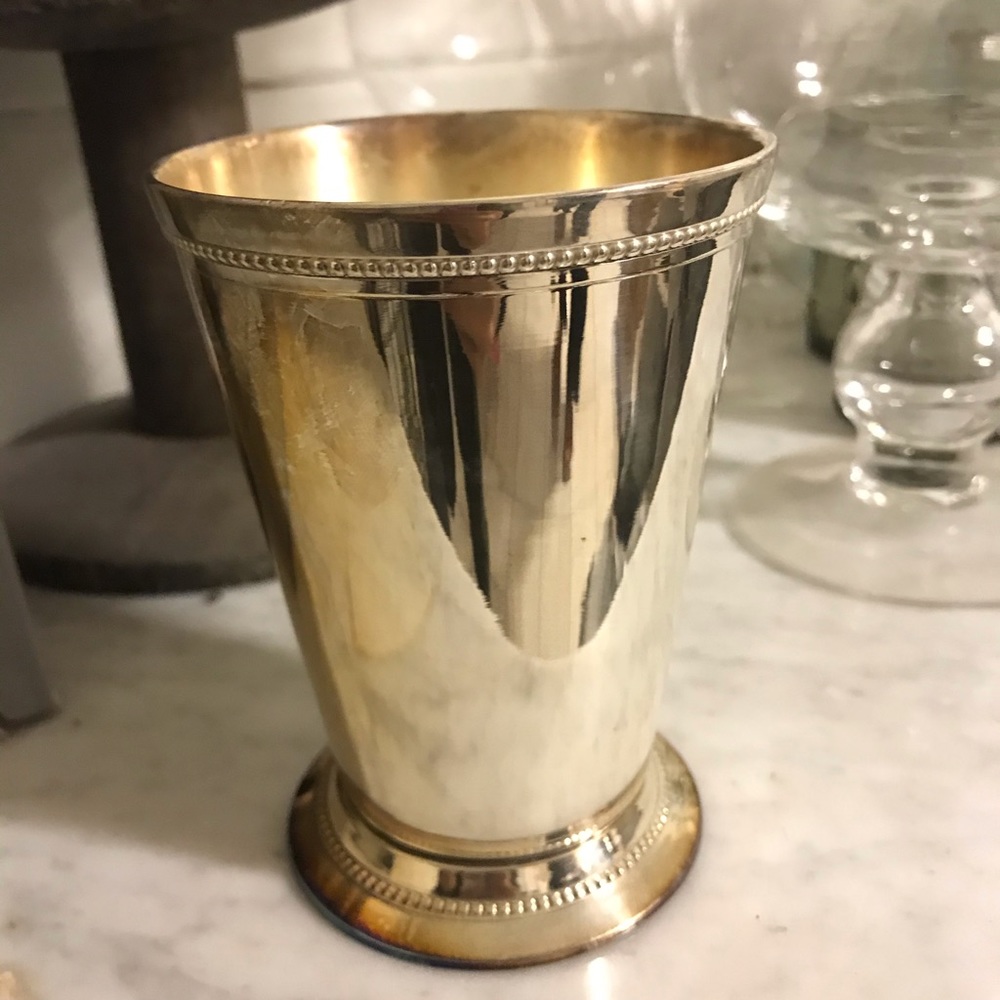 COPY - CHROME CUPS WITH DETAIL ON RIM